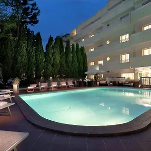 vizitați hotelul