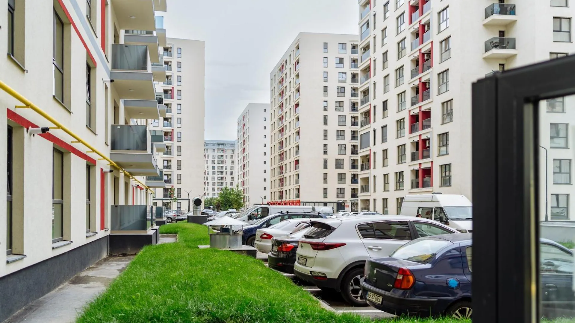 Cozy City Nest 77 Plaza Afi Mall Lujerului Bucureşti 0*,  România