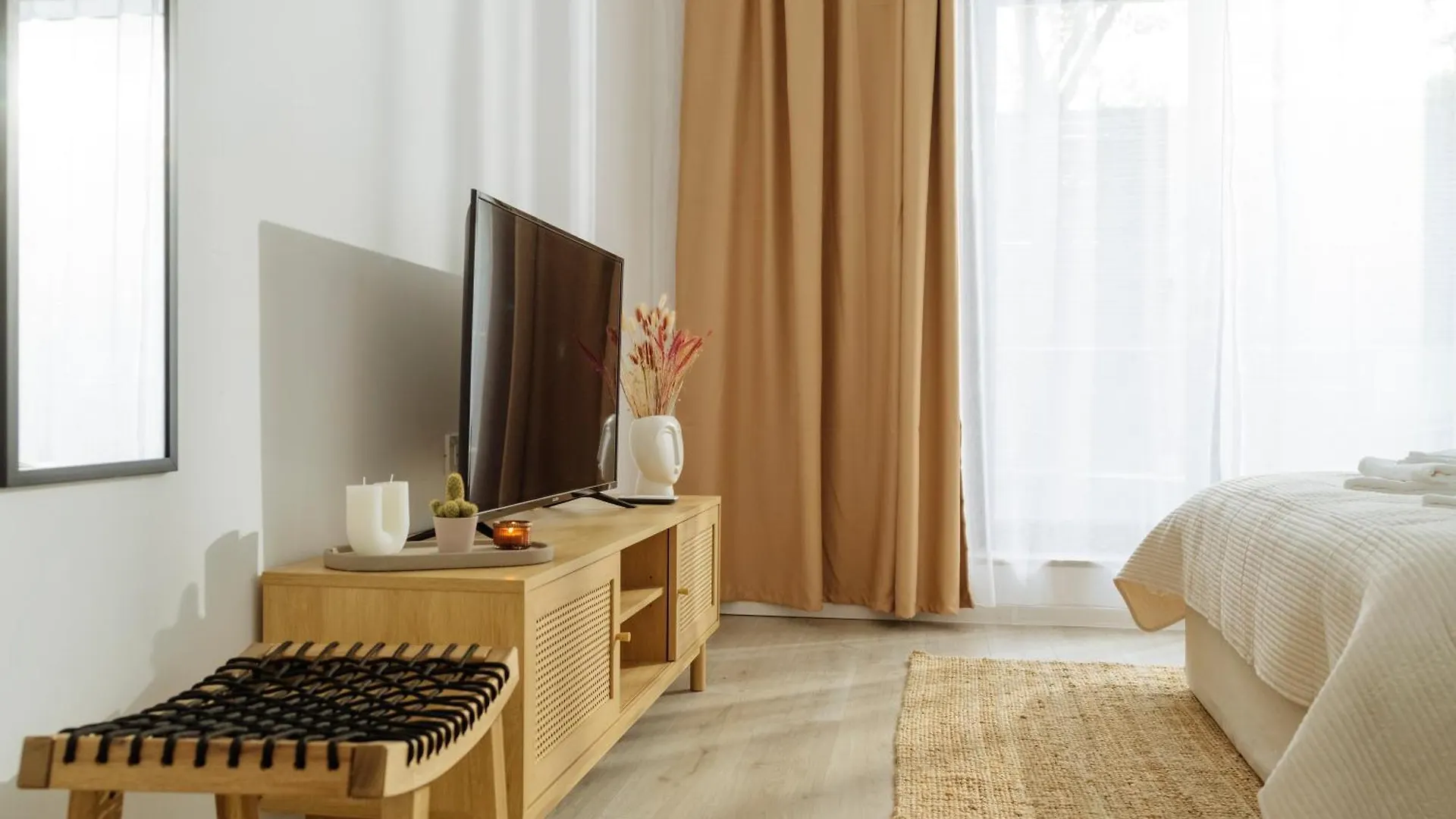Cozy City Nest 77 Plaza Afi Mall Lujerului Bucureşti România